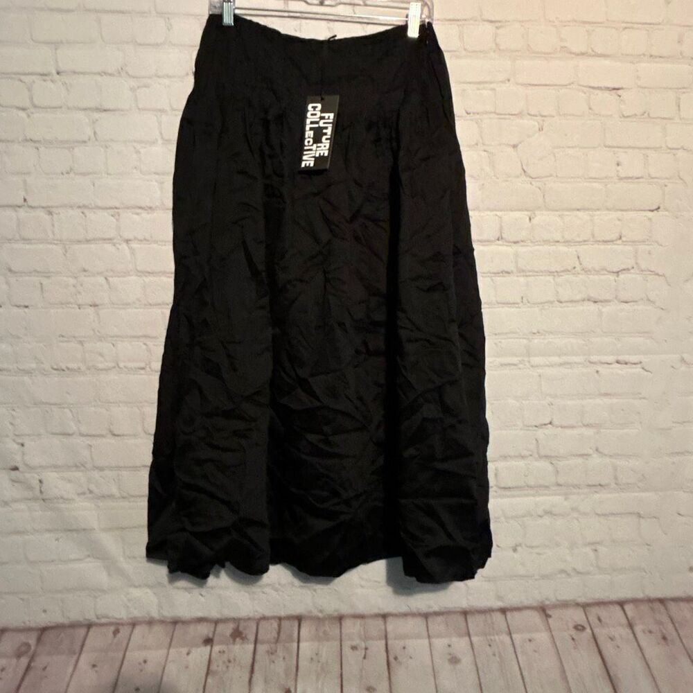 Future Collective Women’s Black Maxi Skirt Size 4